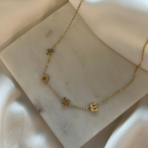 LOVE Diamond Ketting