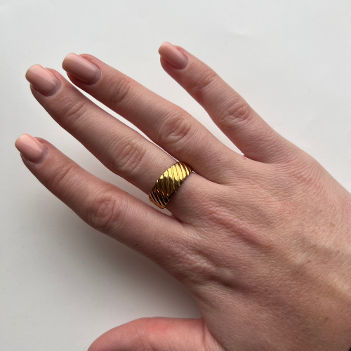 Stripe Ring